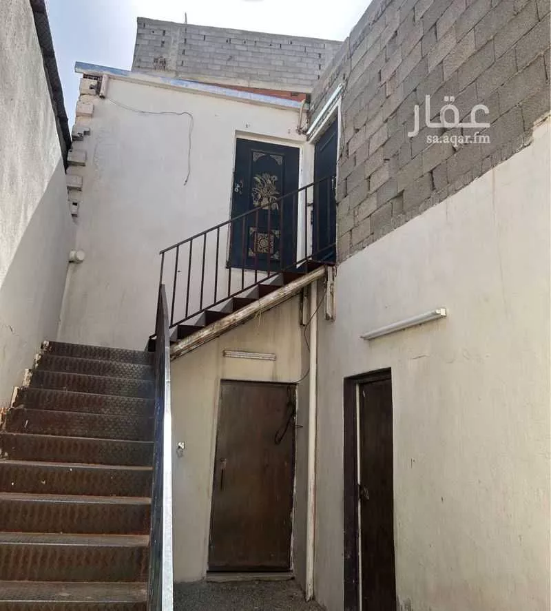 12 bedroom floor in Shathah 1