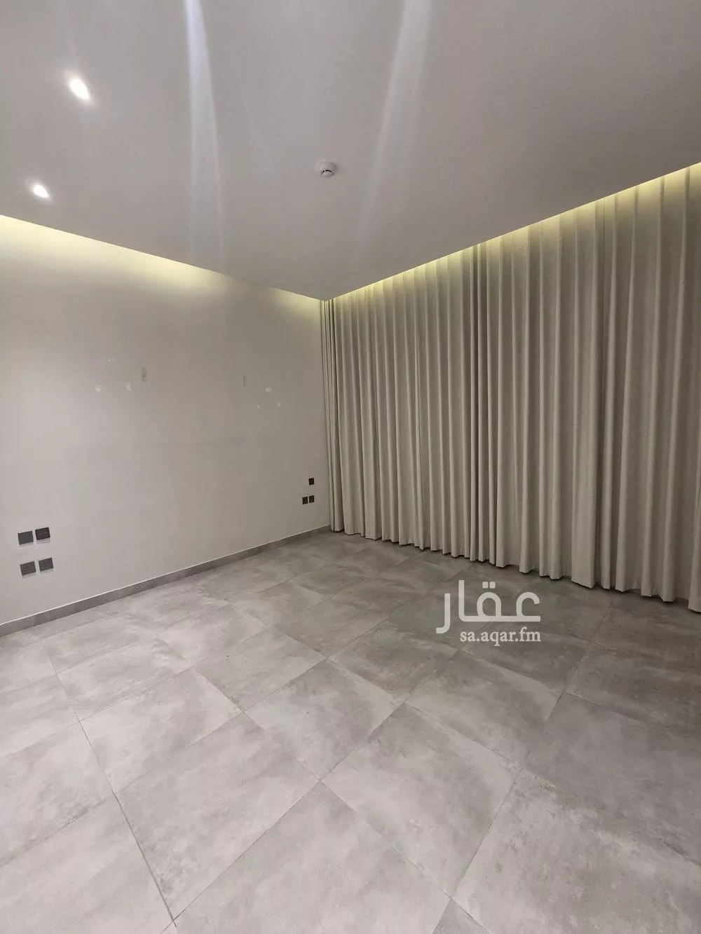 شقة 4 غرف في الملقا 2