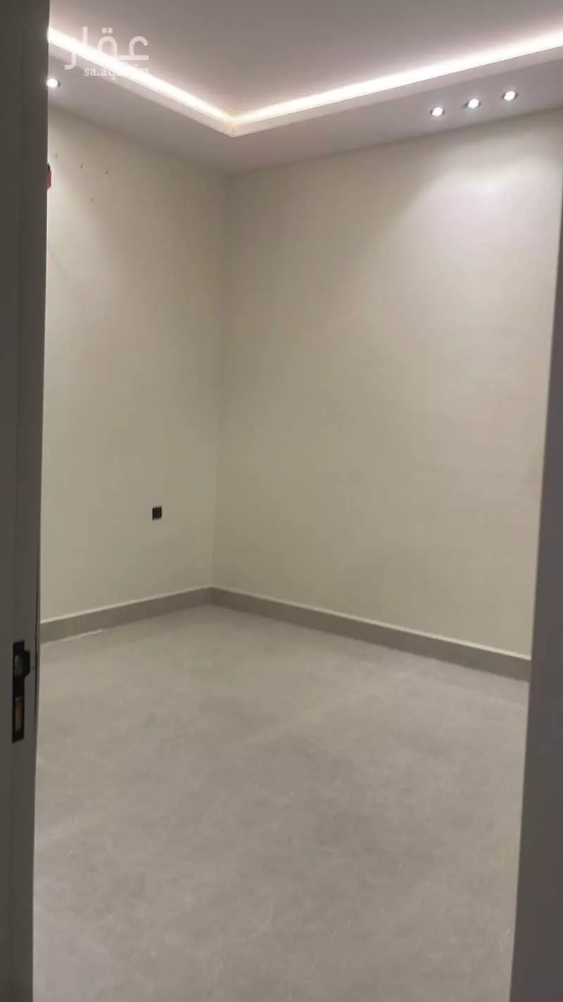 4 bedroom floor in Al Janadriyah 2
