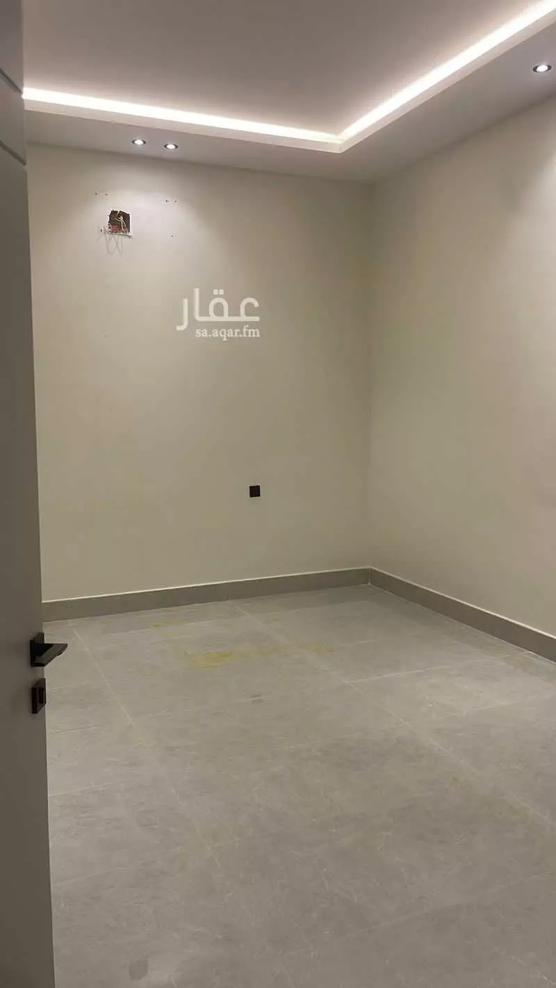 4 bedroom floor in Al Janadriyah 1
