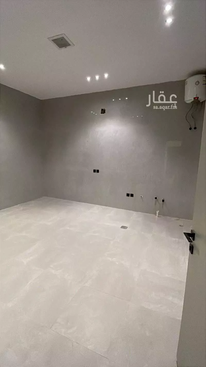 4 bedroom floor in Al Janadriyah 5