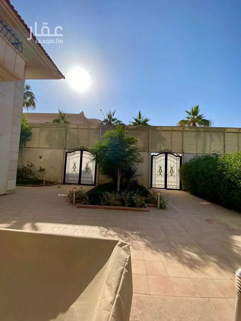 13 bedroom villa in King Abdullah 4