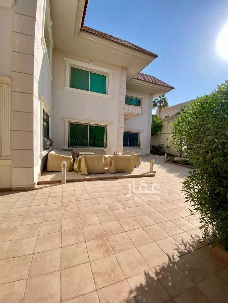 13 bedroom villa in King Abdullah 5