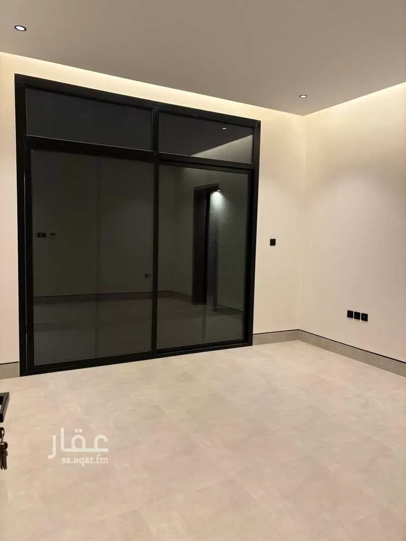 فيلا 4 غرف في العارض 1