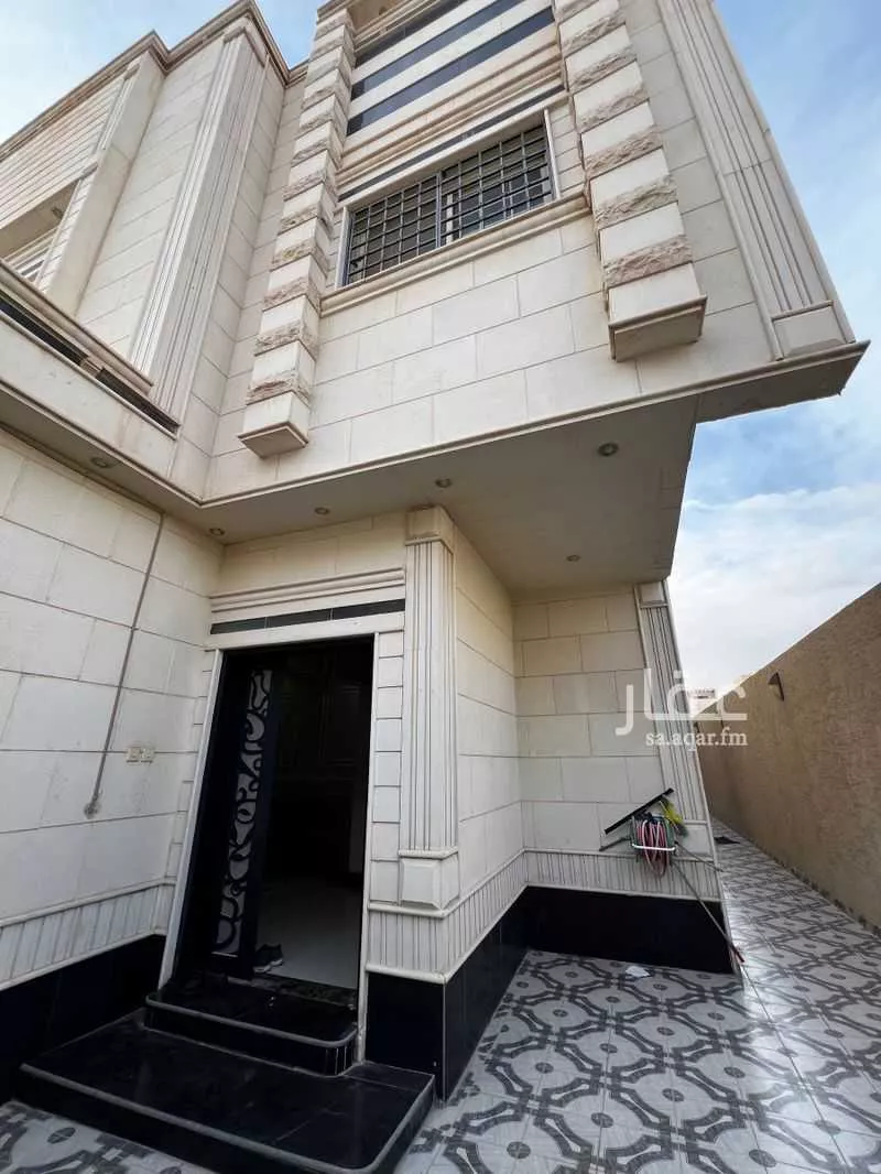 شقة 6 غرف في العارض 3