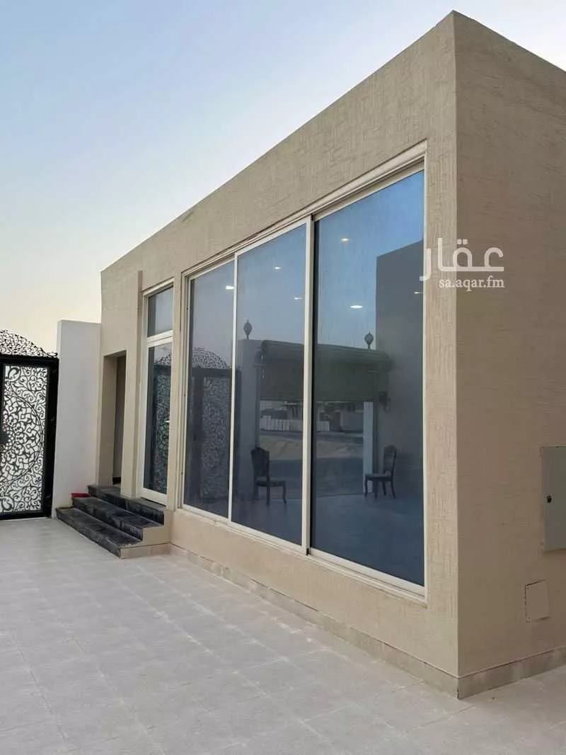 فيلا 7 غرف في الشراع 4