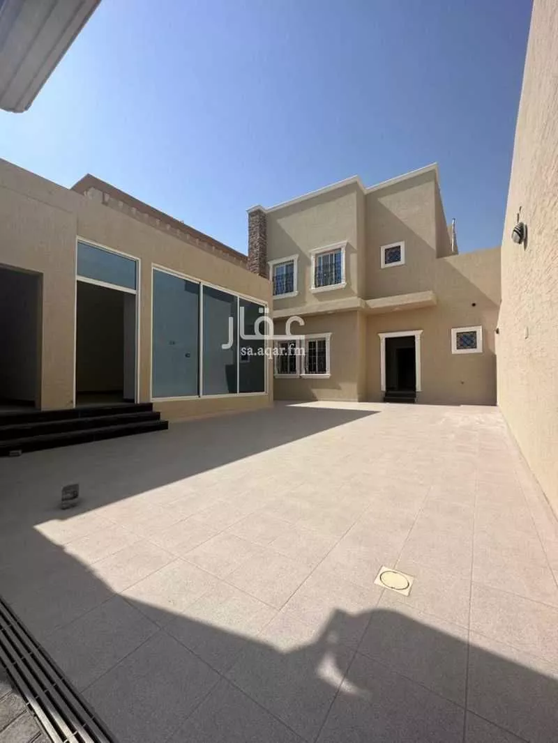 فيلا 7 غرف في الشراع 1