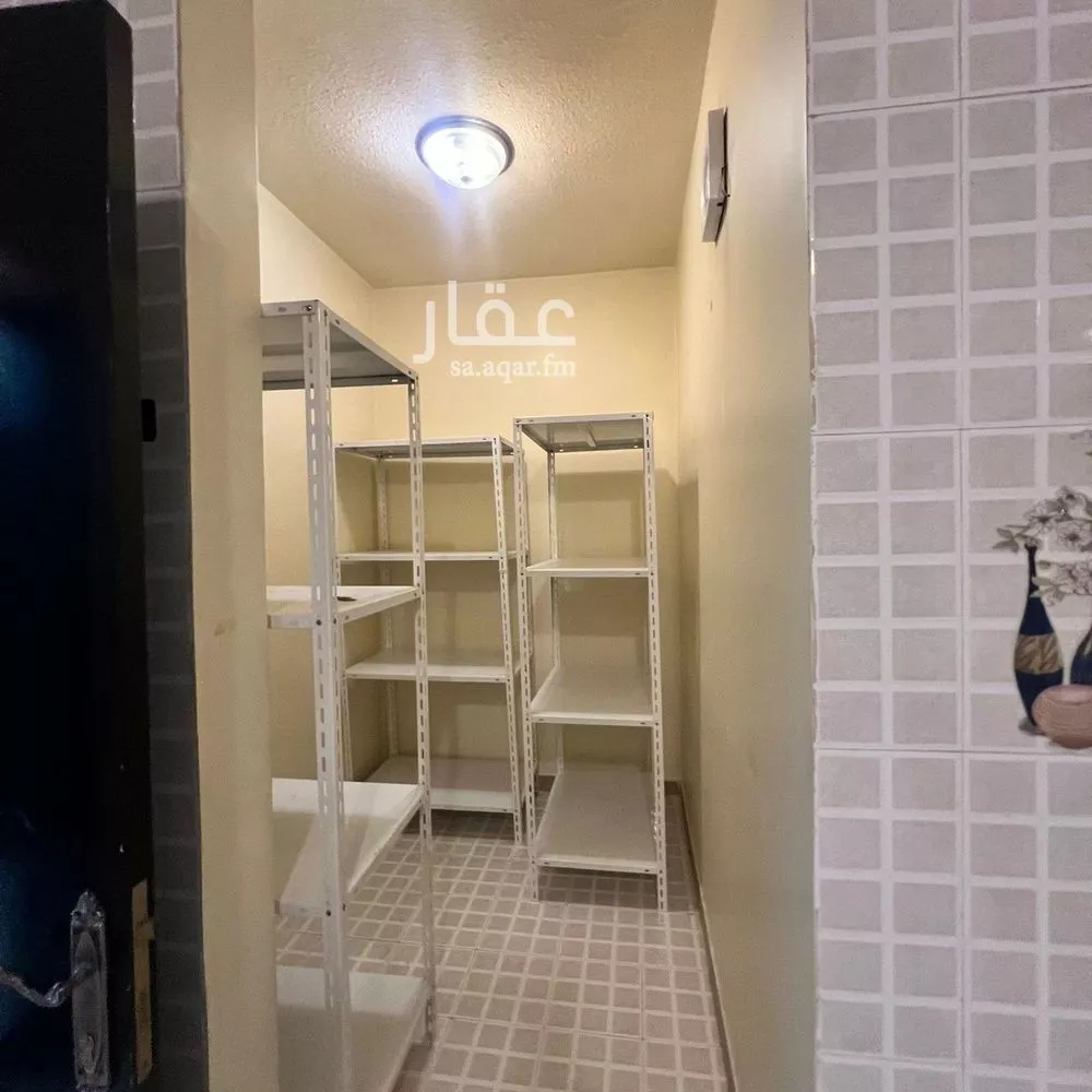 3 bedroom floor in Al Munsiyah 4