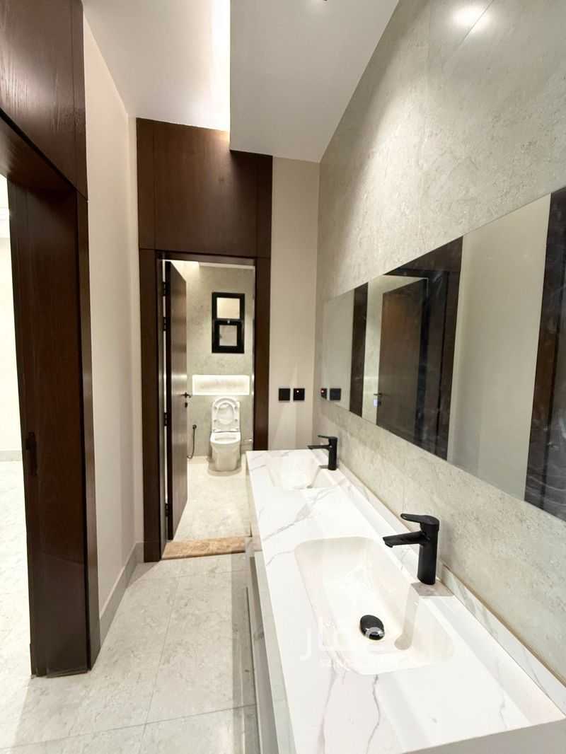 6 bedroom apartment in Al Shuroq, Jeddah 2