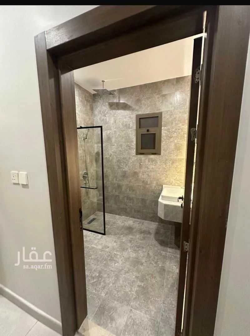 شقة 5 غرف في طيبة 2