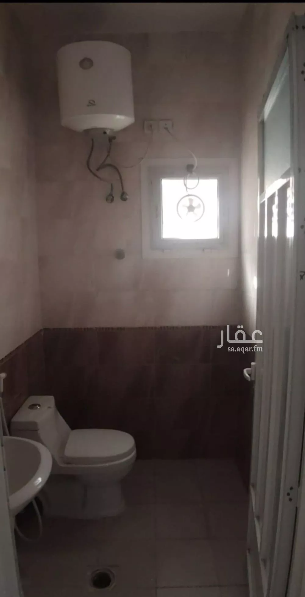 4 bedroom office in Granada, Eastern Province 8