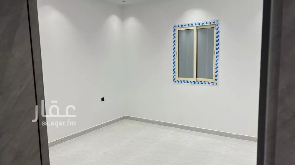 فيلا 8 غرف في الصفوة 4