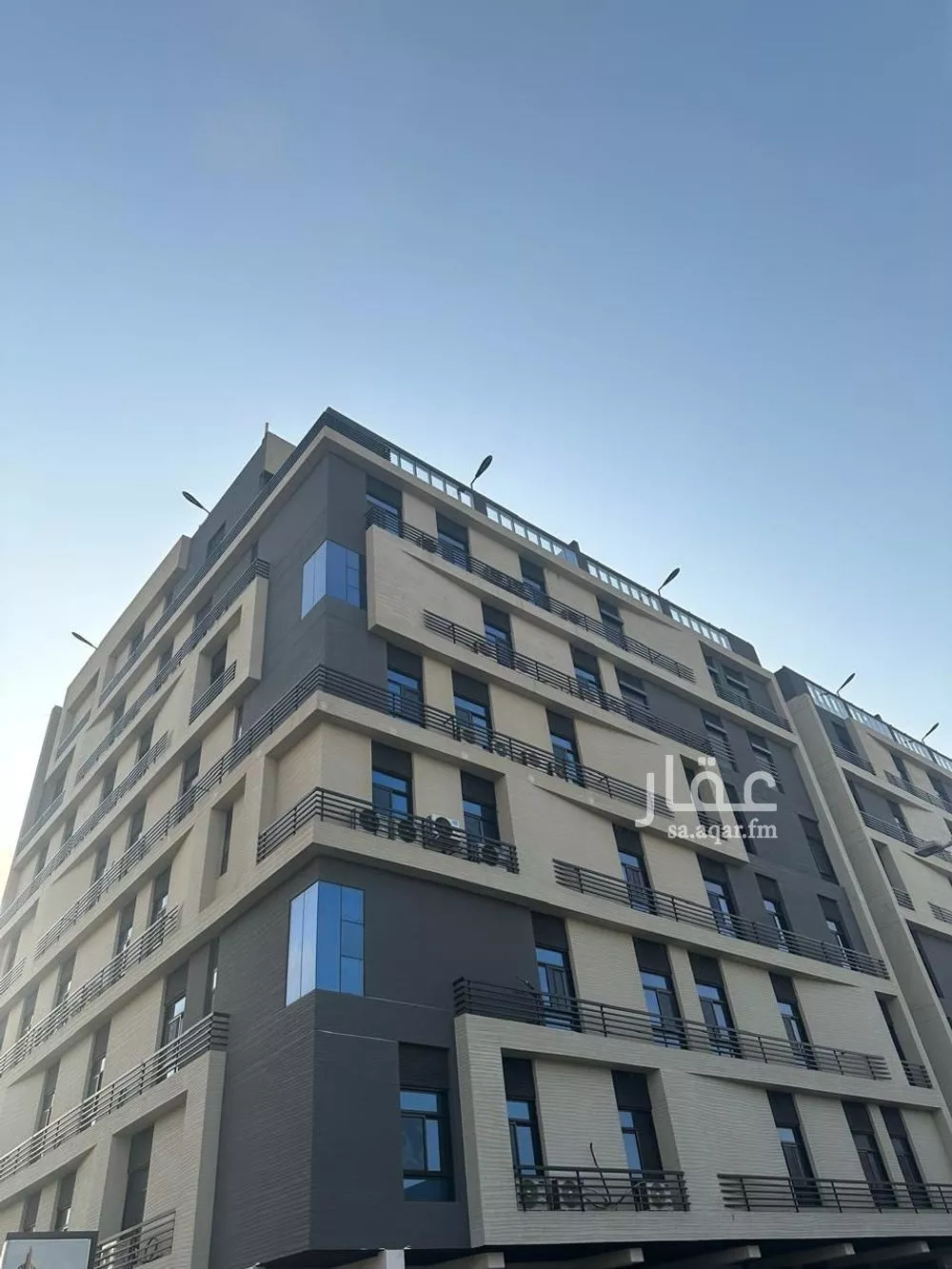 6 bedroom apartment in Al Safa 1