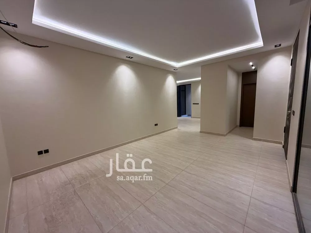 فيلا 4 غرف في العارض 4