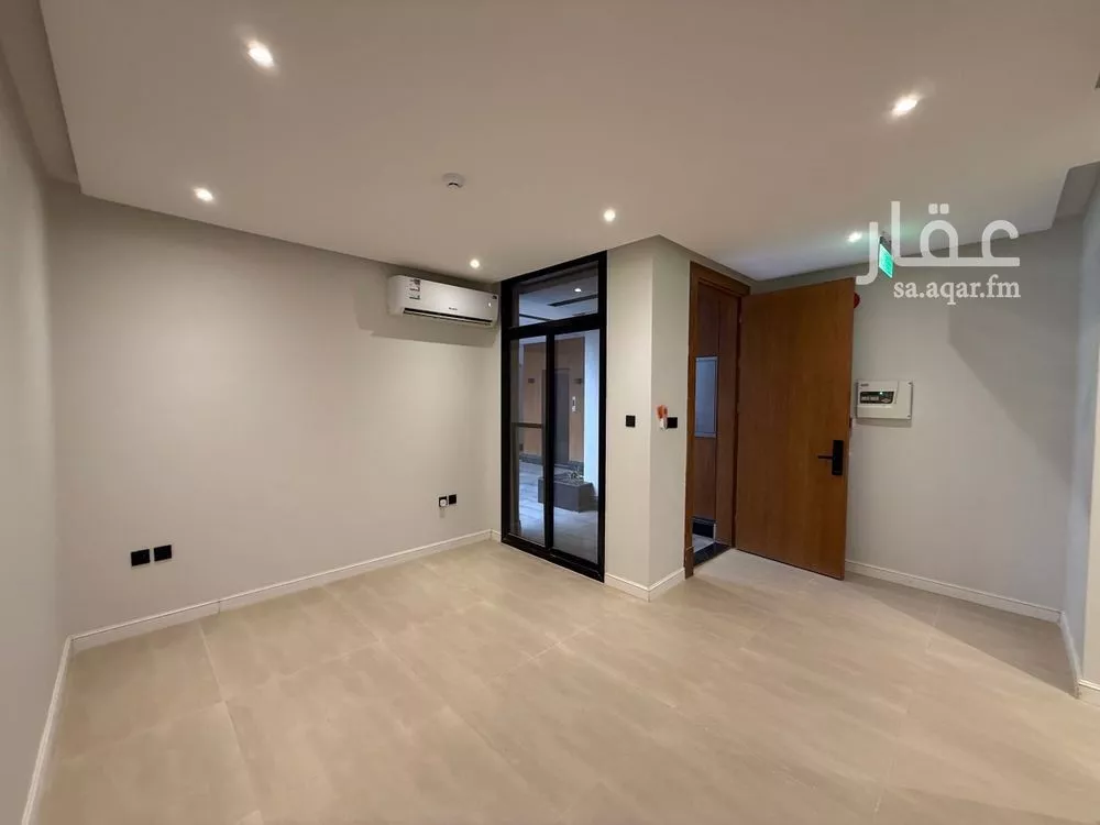 فيلا 3 غرف في العارض 4