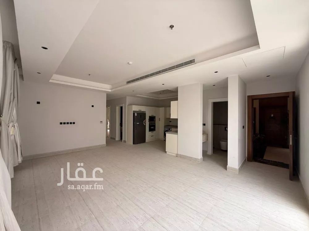 شقة 3 غرف في الملك عبدالعزيز 4