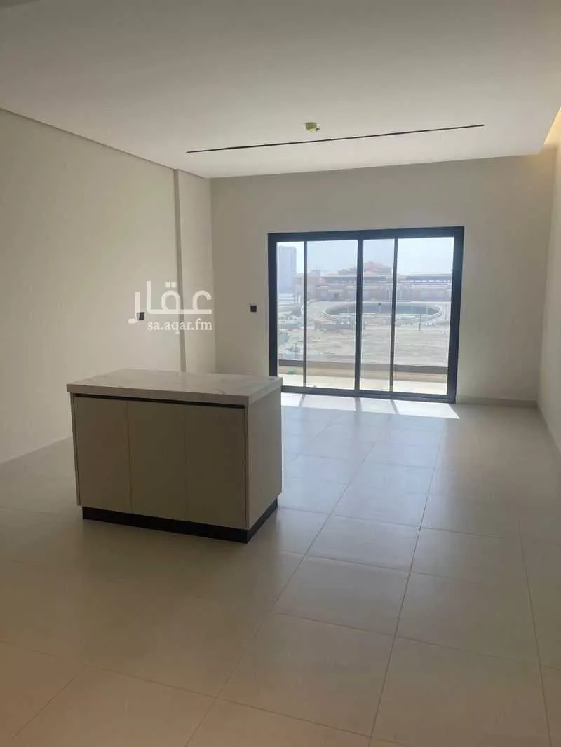 شقة 3 غرف في الحمرا 4