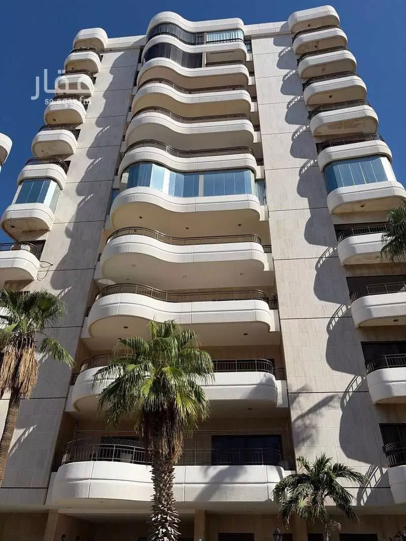 شقة 5 غرف في الشاطئ 2