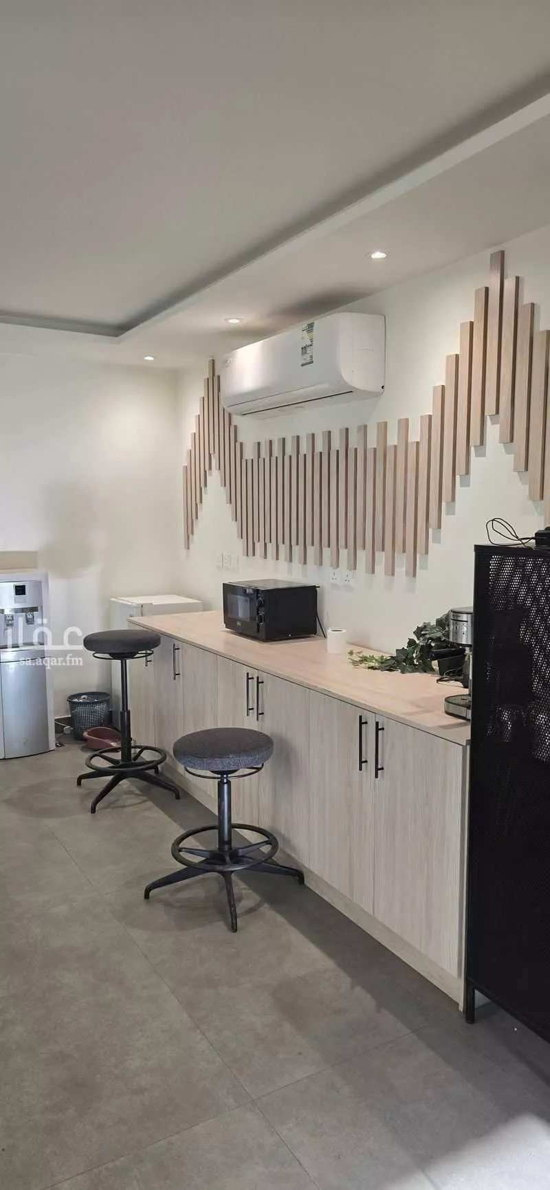 مكتب 926 م² في العليا 2