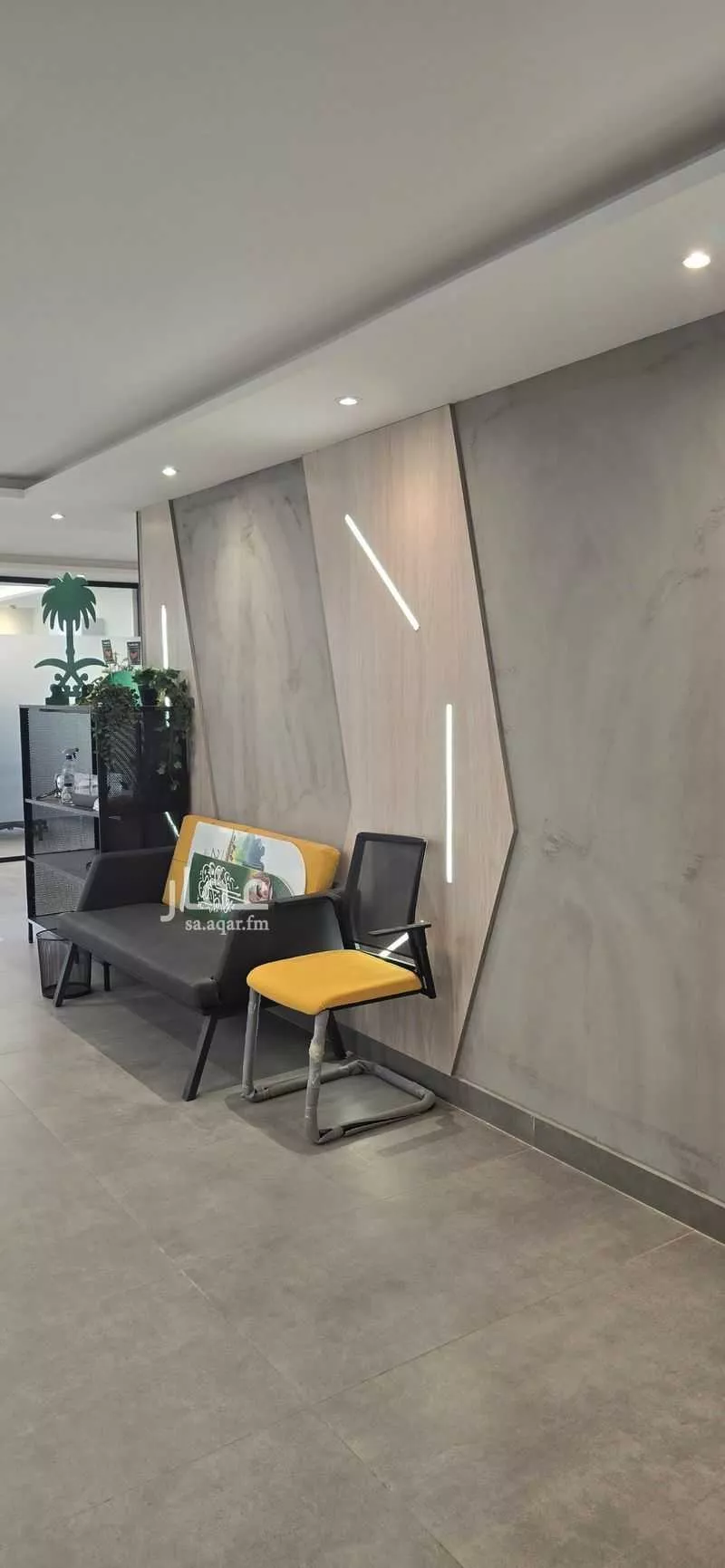 مكتب 926 م² في العليا 4