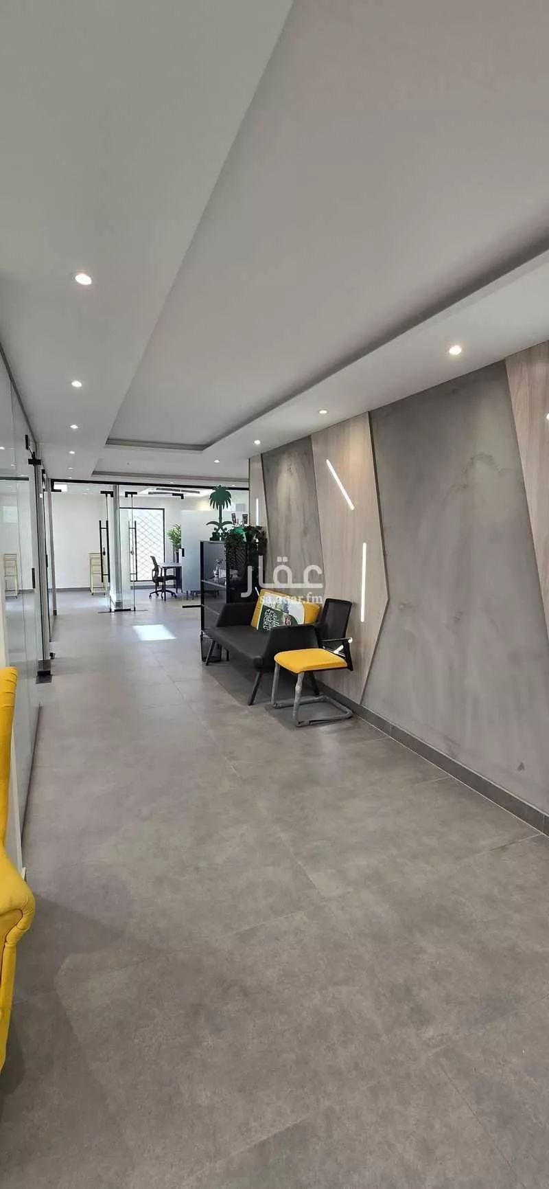 مكتب 926 م² في العليا 3