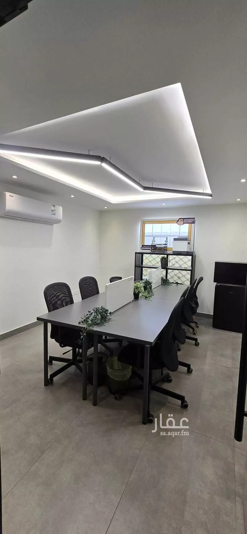 مكتب 926 م² في العليا 1