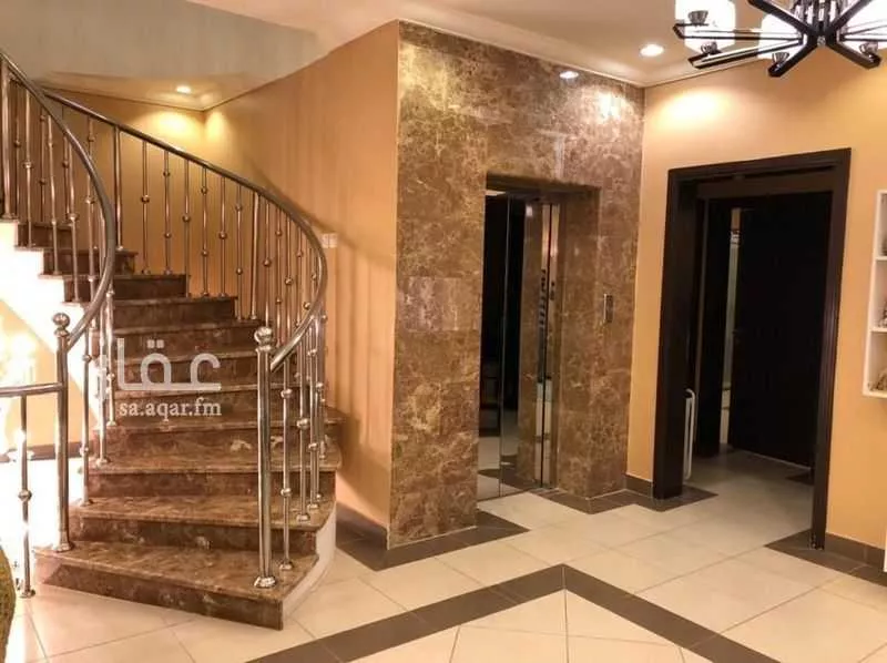 فيلا 8 غرف في الشراع 2