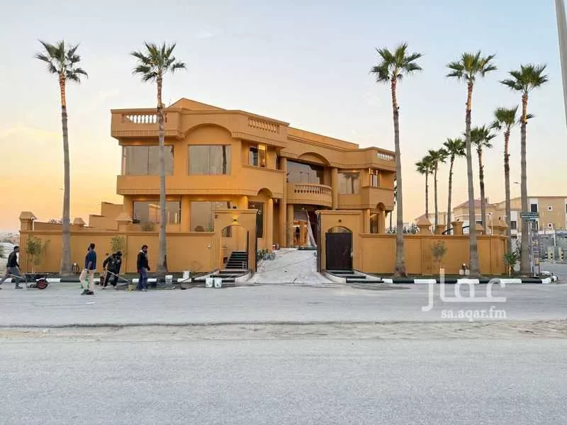 فيلا 6 غرف في التحلية 3