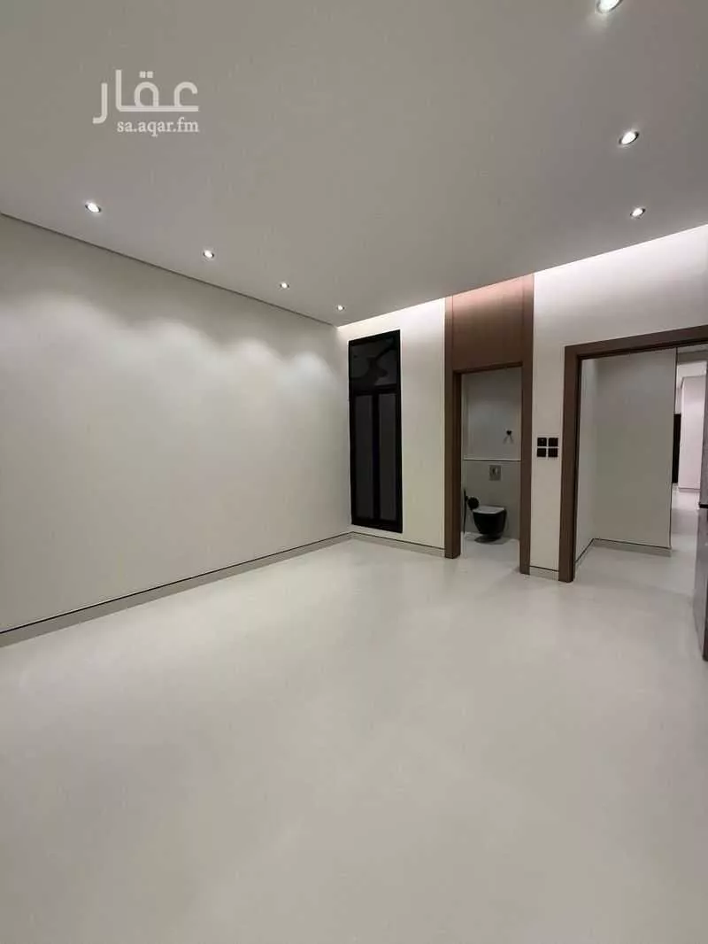 5 bedroom apartment in Al Janadriyah, Riyadh 9
