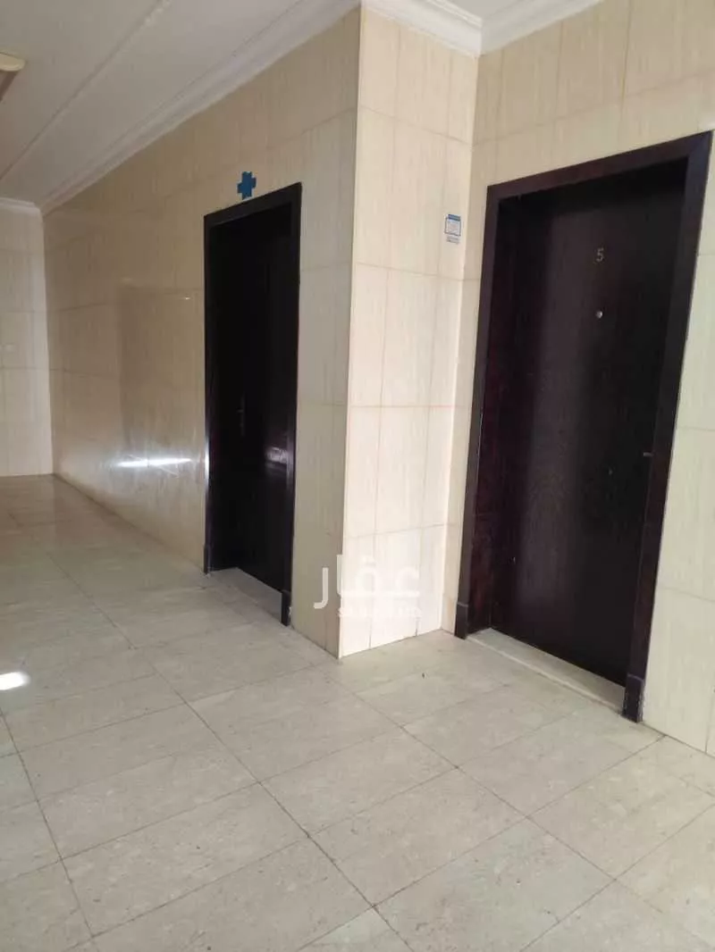 عمارة 960 م² في القصور 1