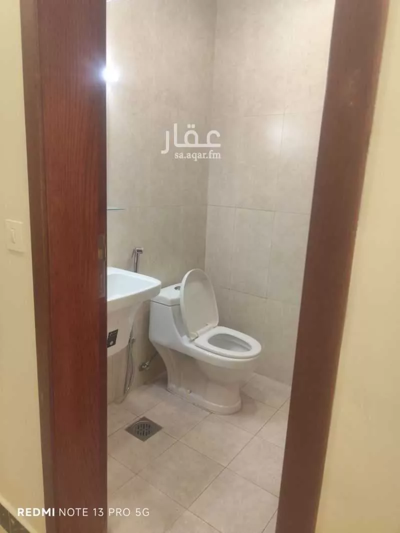 3 bedroom apartment in Hajar, Eastern Province 8