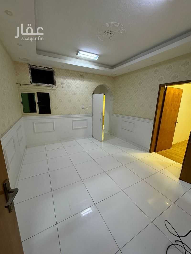 17 bedroom building in Badr, Eastern Province 8