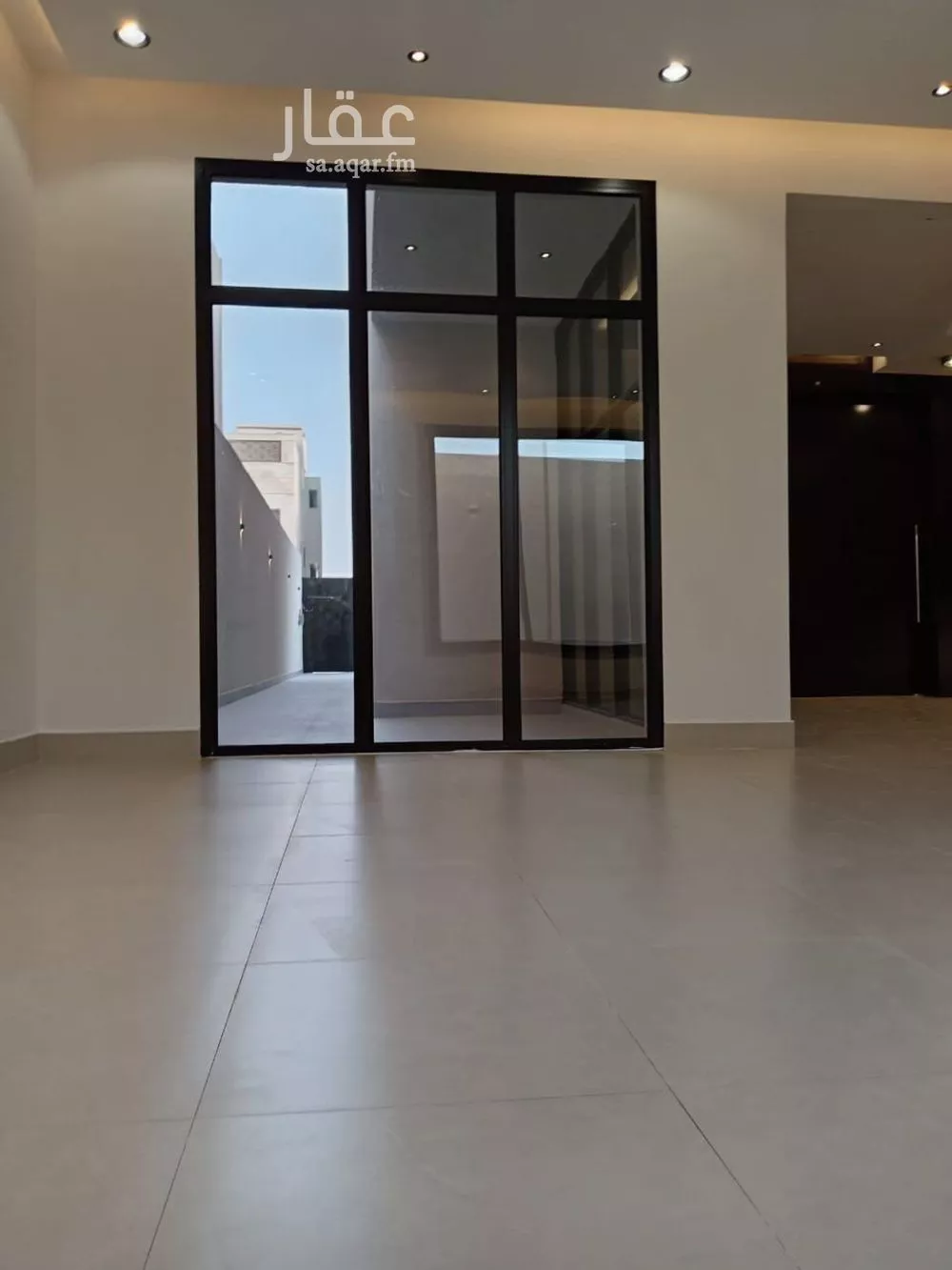 فيلا 5 غرف في العارض 2