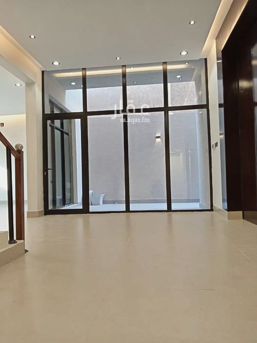 فيلا 5 غرف في العارض 3