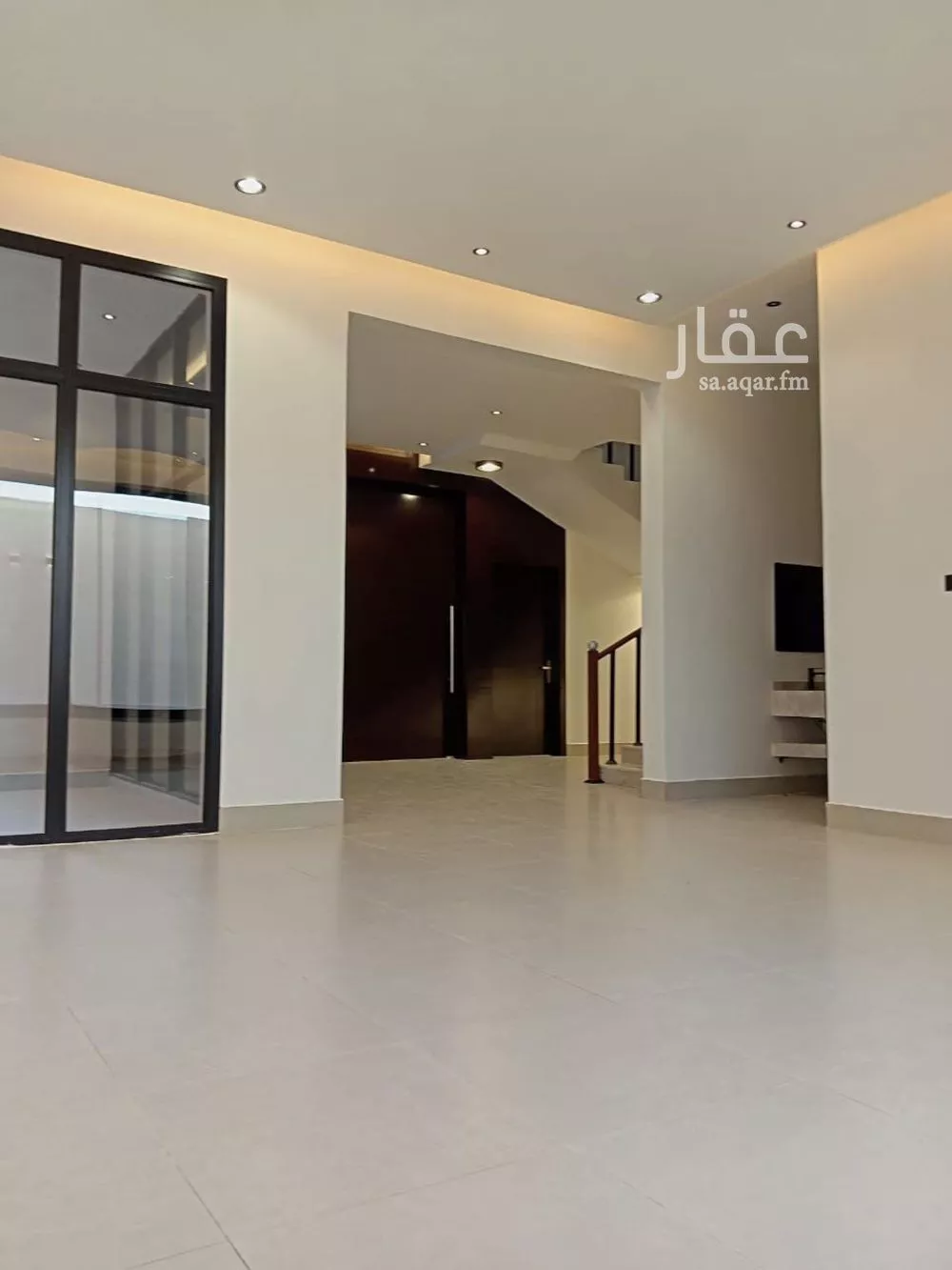 فيلا 5 غرف في العارض 1