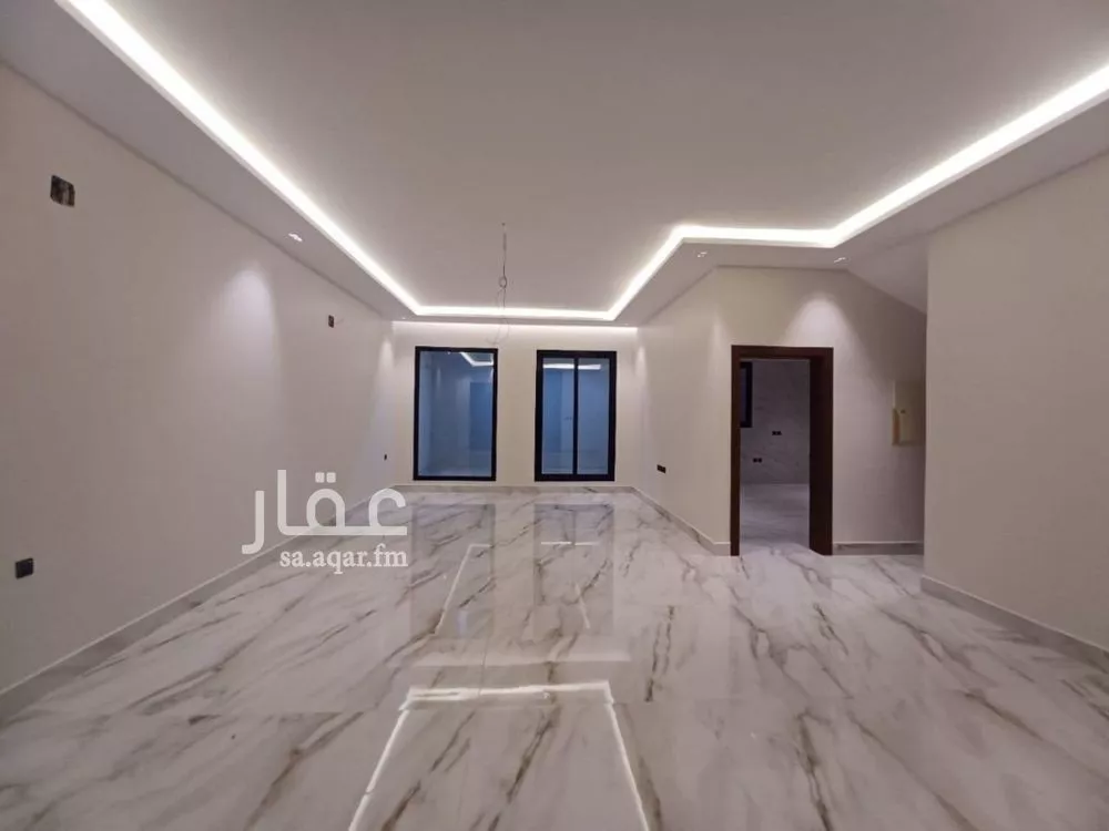 فيلا 4 غرف في العارض 2