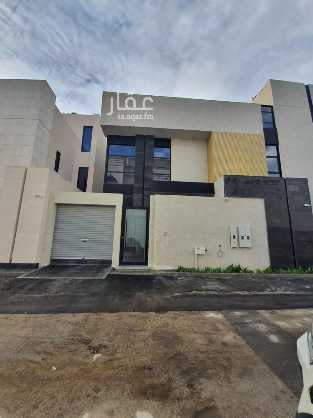 4 bedroom floor in Al Olaya