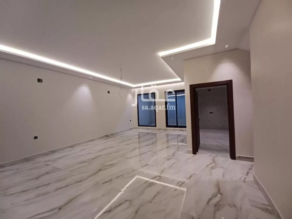 فيلا 4 غرف في العارض 4