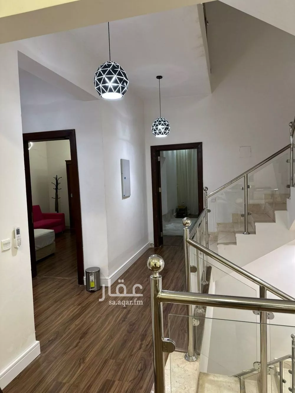 فيلا 4 غرف في العارض 3