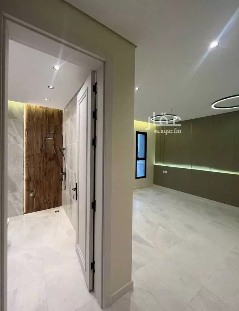 5 bedroom apartment in King Fahd 4