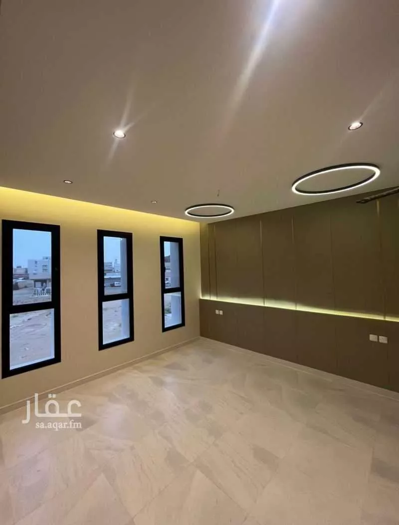 5 bedroom apartment in King Fahd 3