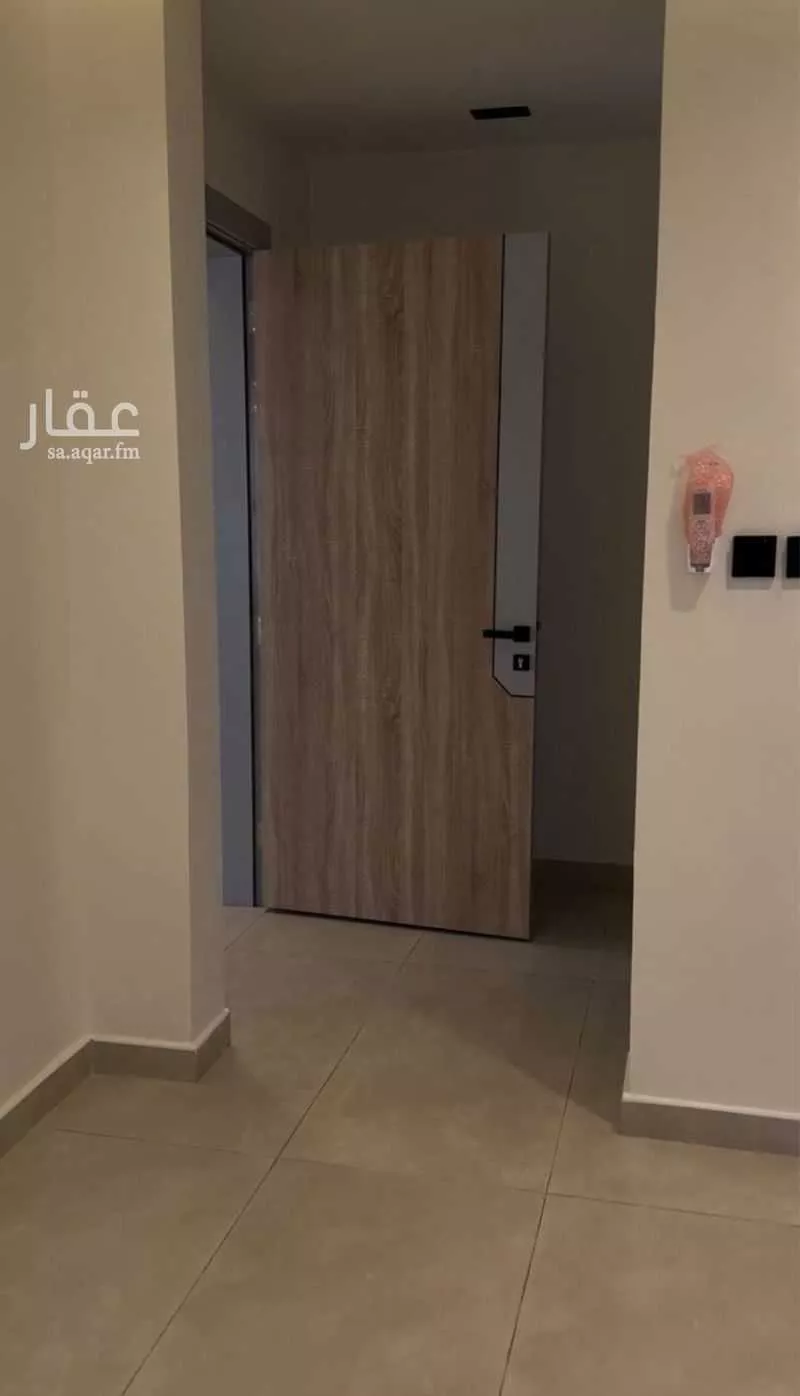 شقة 4 غرف في الحمرا 5