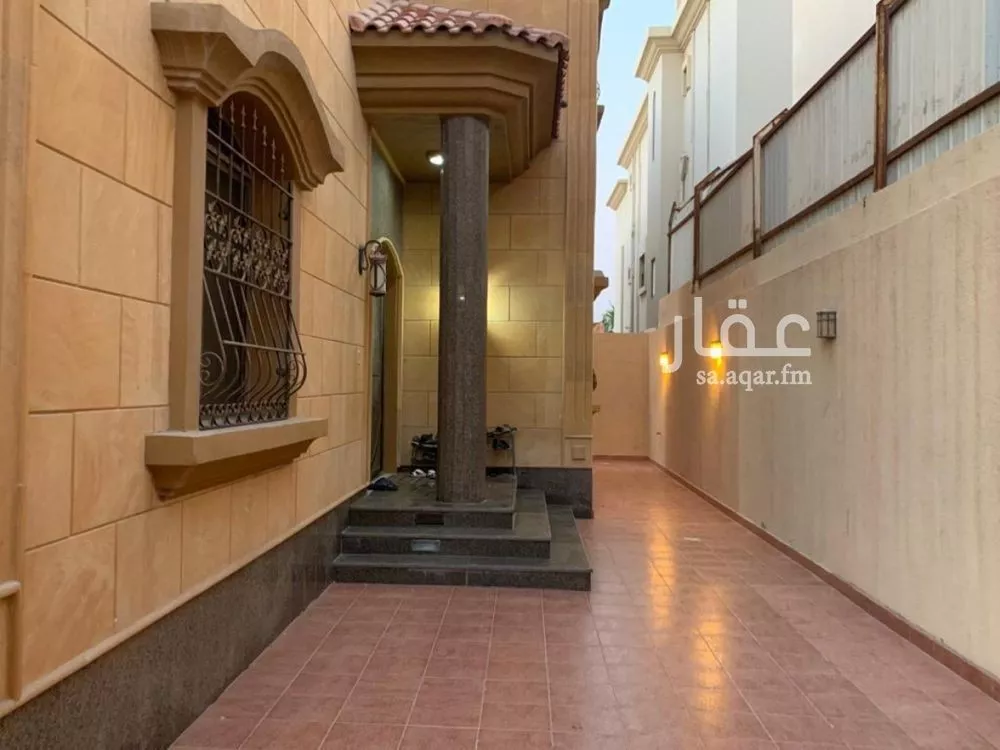 6 bedroom villa in Al Khuzama 3