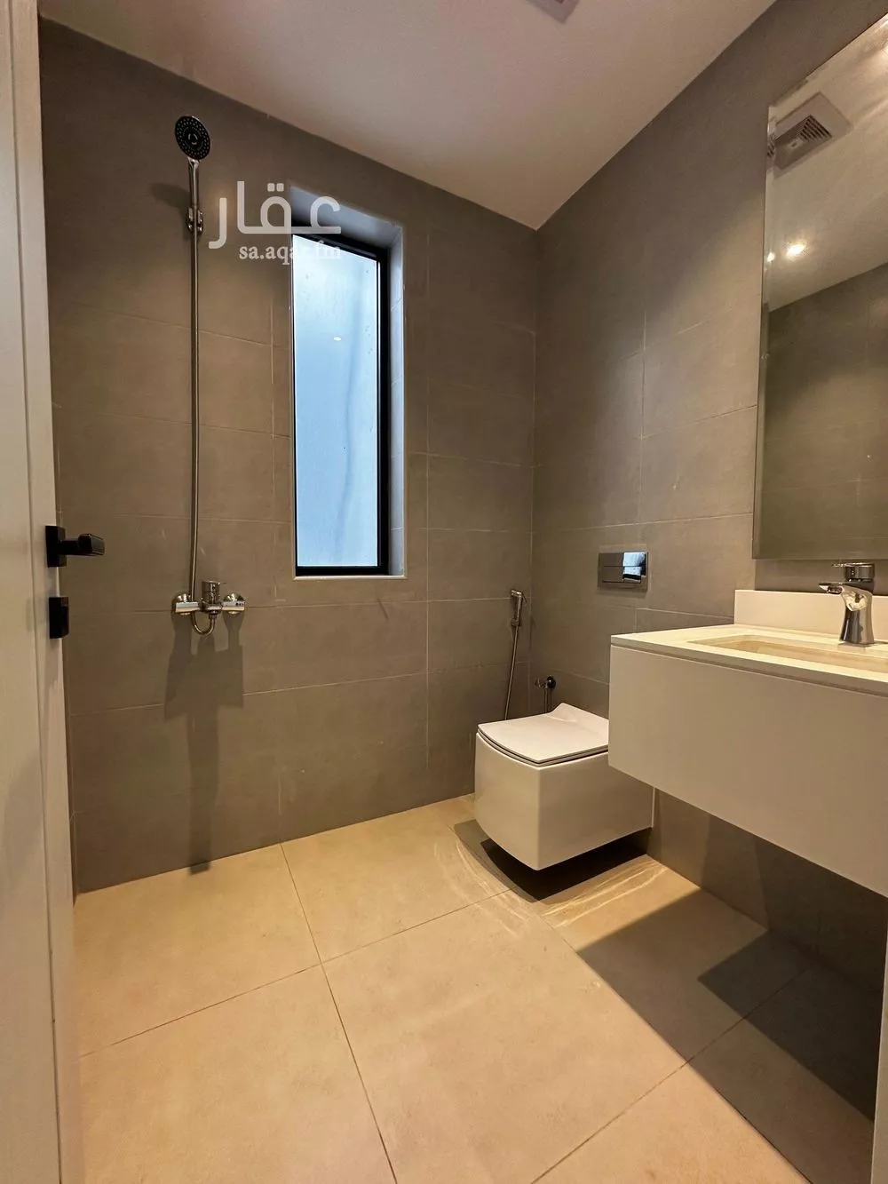 3 bedroom apartment in Al Bahr 4