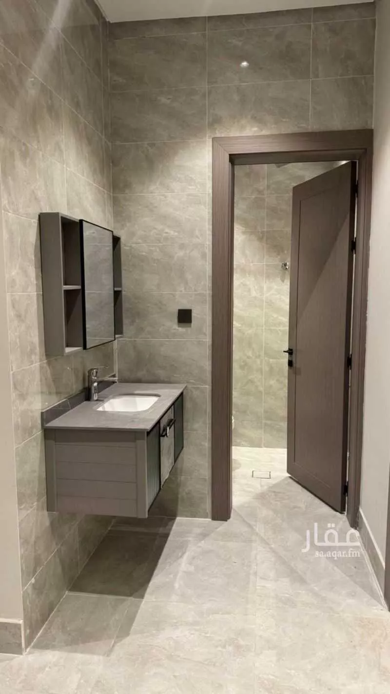 شقة 3 غرف في الحمرا 2