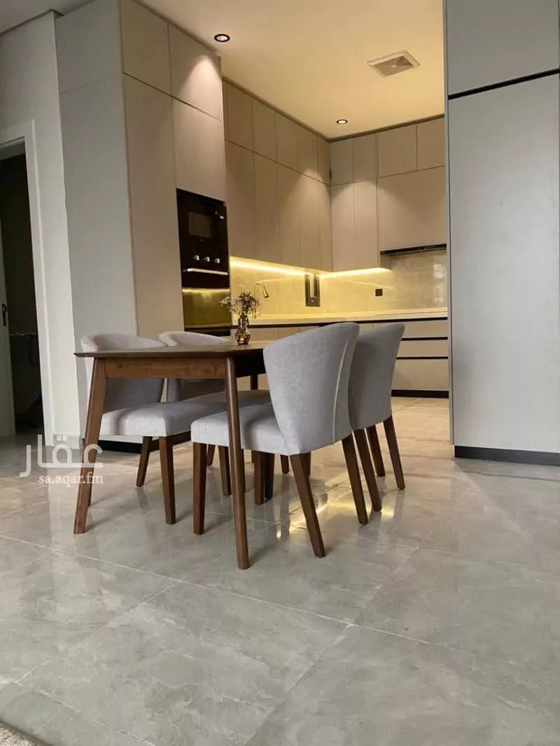 شقة 4 غرف في الحمرا