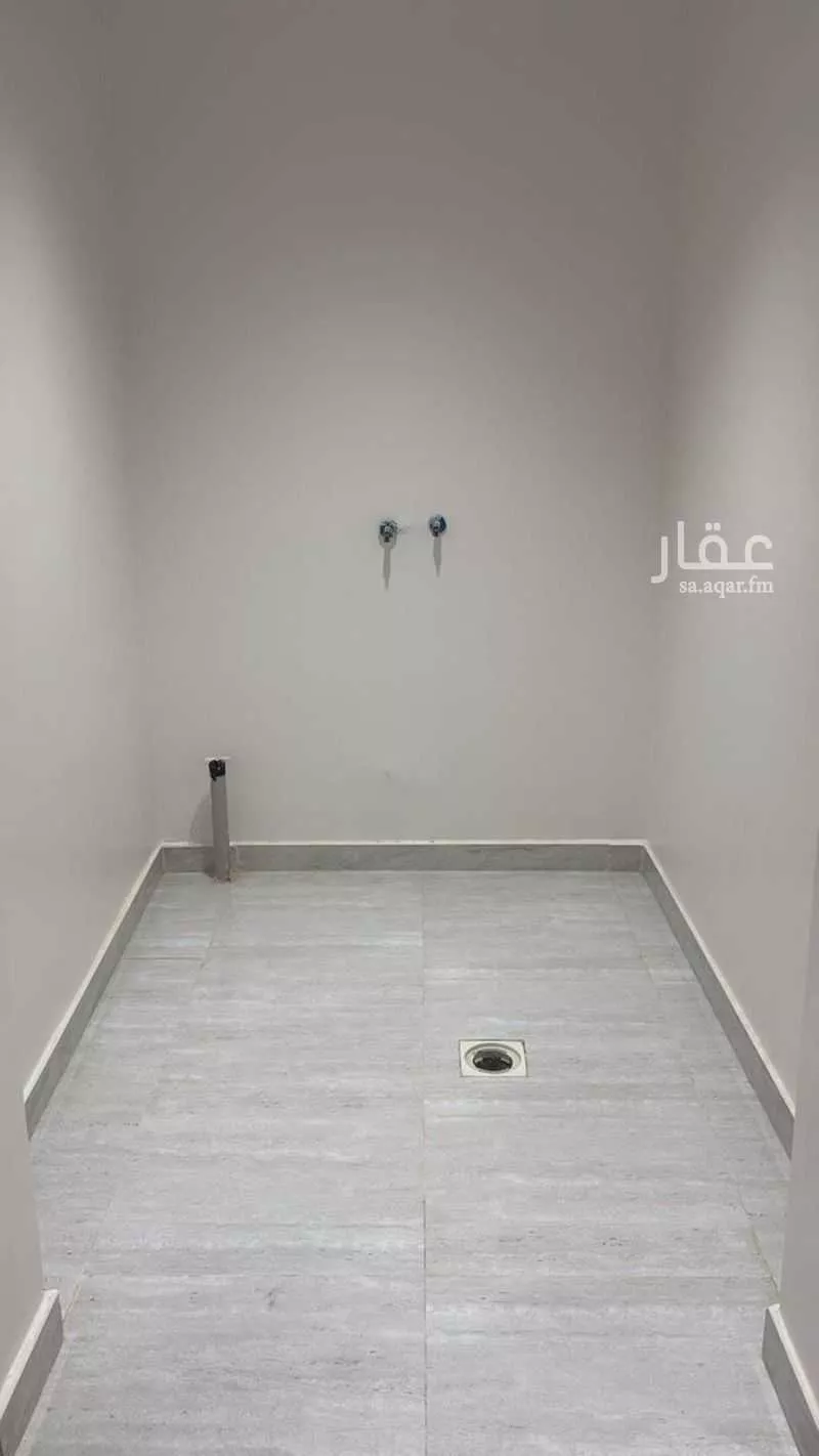 4 bedroom floor in Al Rimal 5