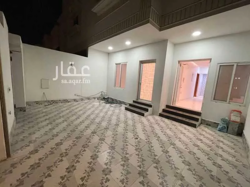 5 bedroom villa in Dahiat King Fahd 4