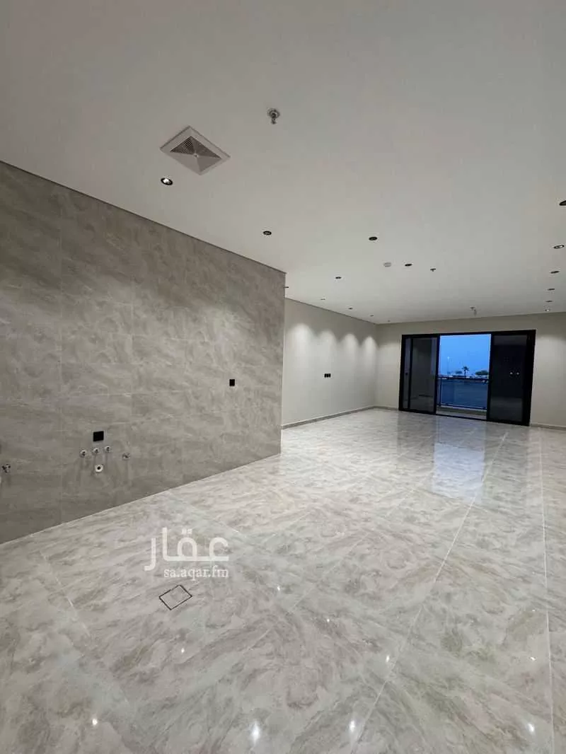 4 bedroom apartment in Al Fanar 5