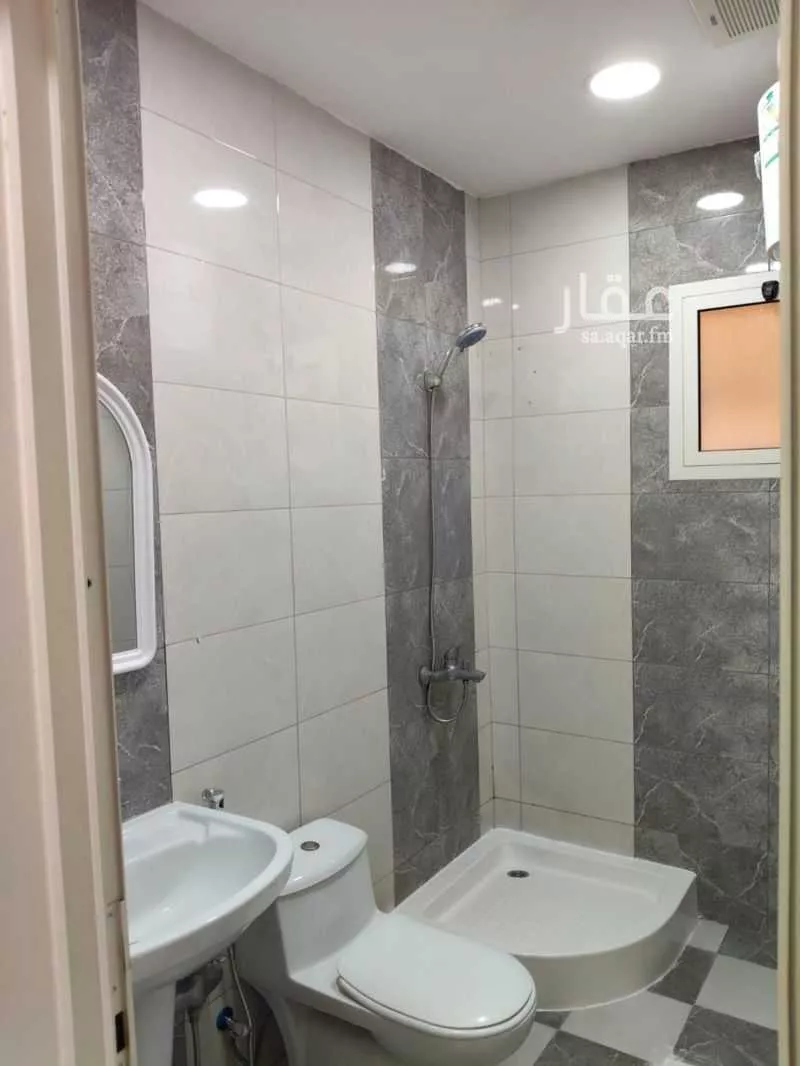 2 bedroom apartment in Al Aziziyah, Eastern Province 13